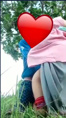 Cewek Hijab Ngentot Di Kebun Kosong